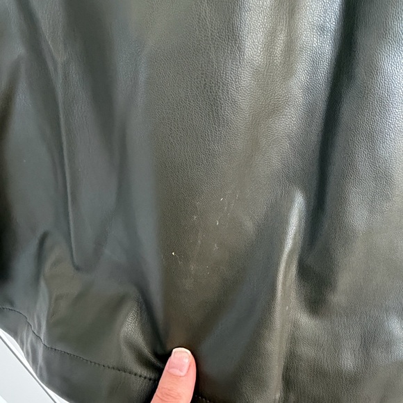 Zara Women’s Green Faux Leather Jacket - Picture 8 of 8